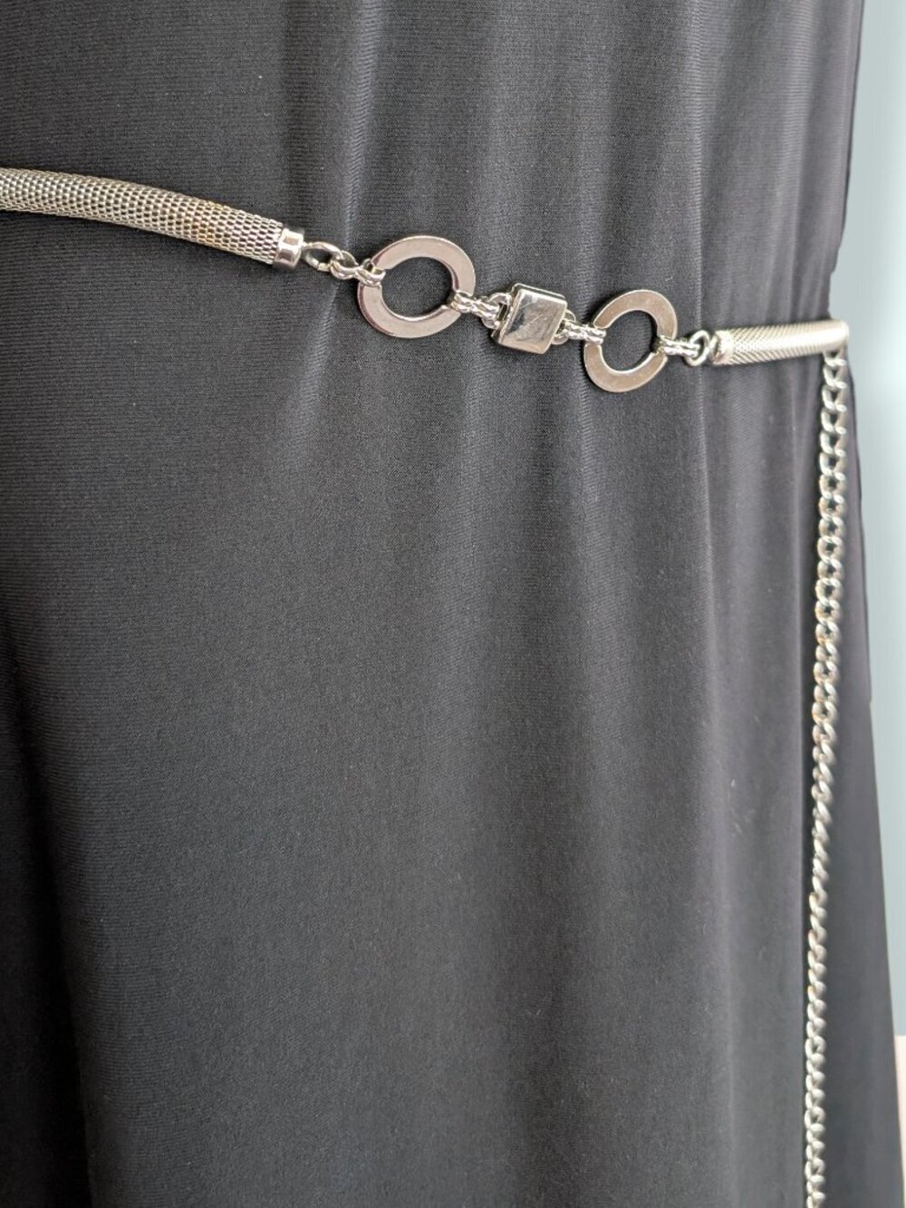 (2/$20) Vintage Metal Mesh Chain Accent Belt - Picture 3 of 4